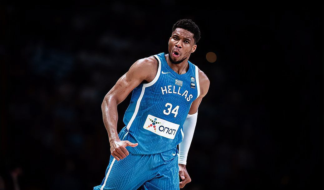 华体会官方平台包含最后时刻胜出引发热议!,字母哥在加拿大队比赛中战术调整观众掌声雷动的词条