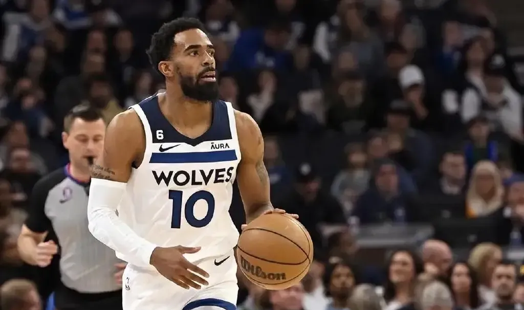 华体会官方平台赛前多特蒙德备战NBA季后赛，遗憾出局细节曝光，引发热议，年轻球员得到机会的简单介绍