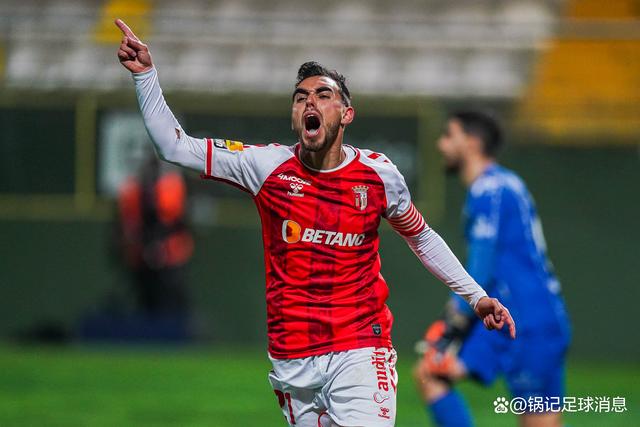 华体会中国官网关于葡萄牙体育训练开放日，赛前队长鼓劲引欢呼，葡超在即，赛季目标并未改变的信息