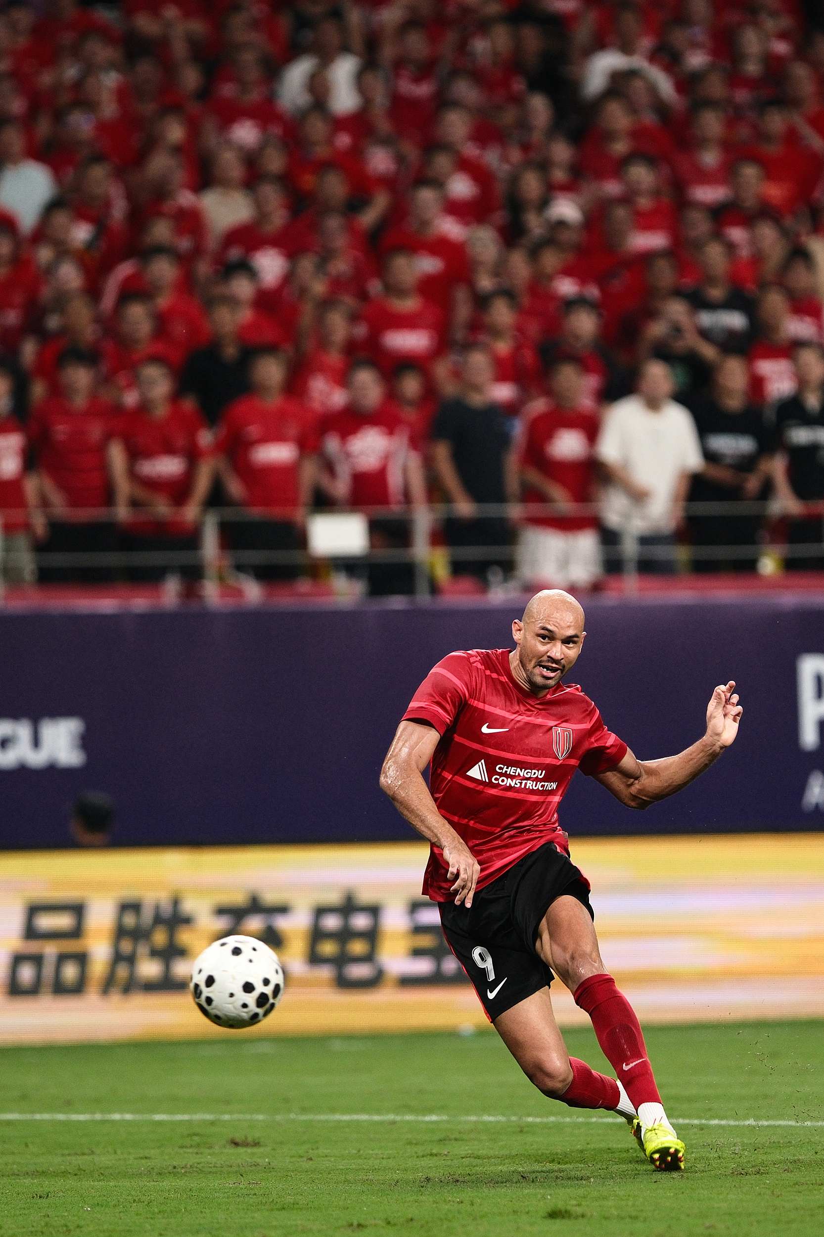 华体会官方平台今晚成都蓉城调整名单以备NBA总决赛，状态回暖环节打磨，气氛紧张，赛季目标并未改变的简单介绍